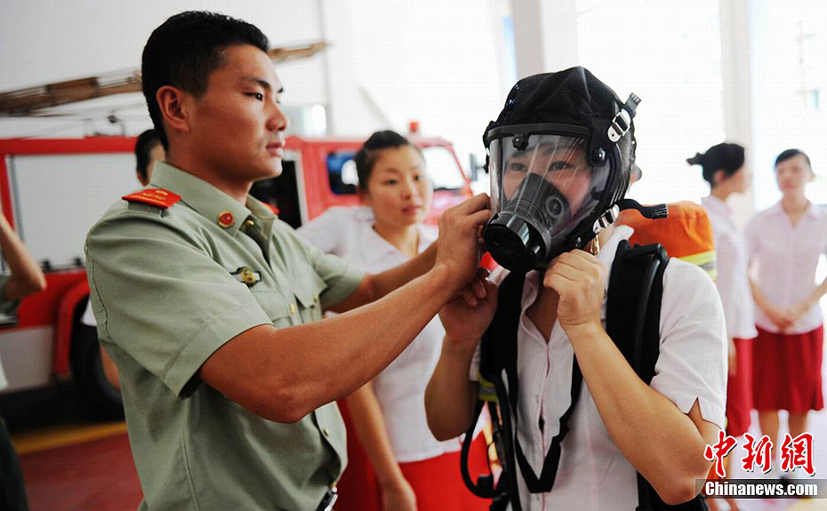 �г���Ů����Աѧϰ���������ա�