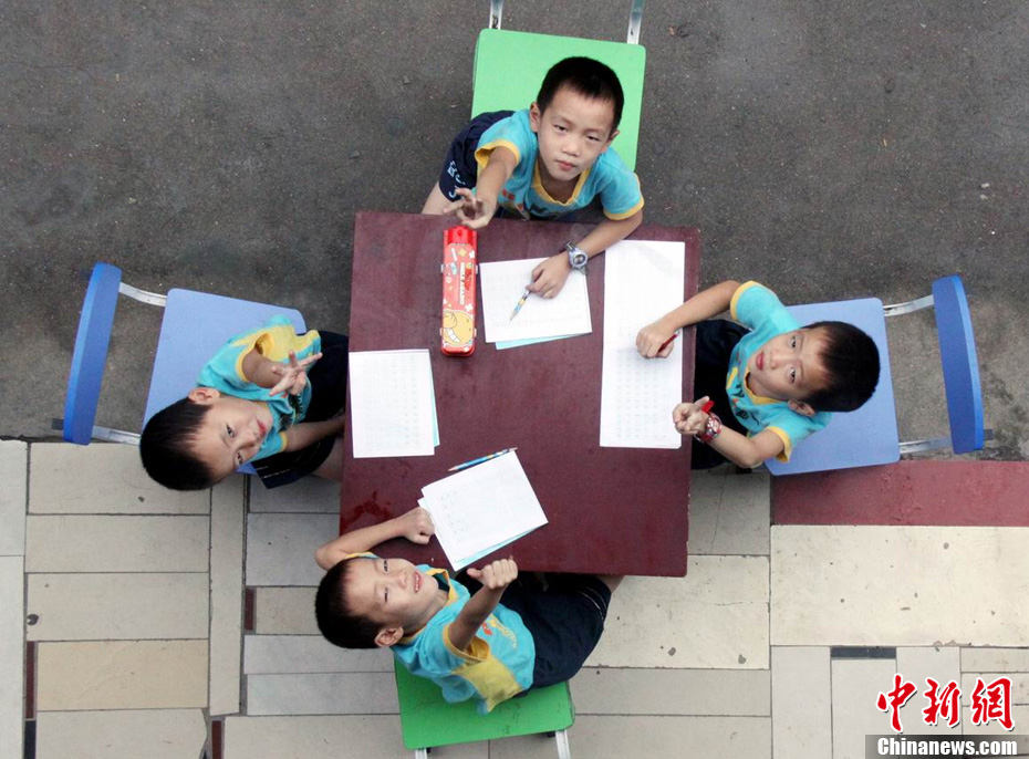 ������Сѧ��ϲӭ��ѧ��