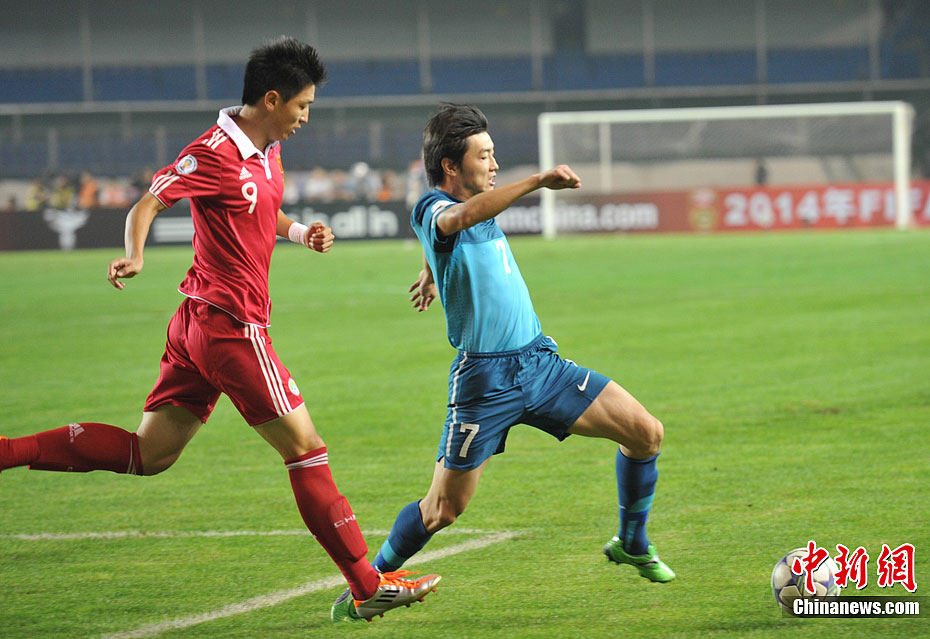 中国男足迎战新加坡队 冲刺世预赛亚洲区二十强