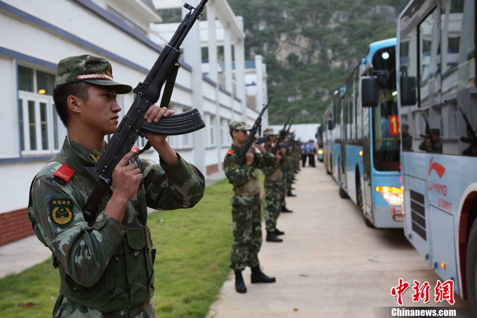 广西柳州在押人员深夜大转移