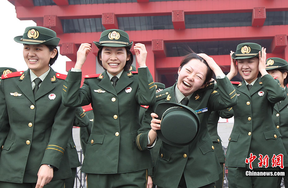 最后的世博女兵