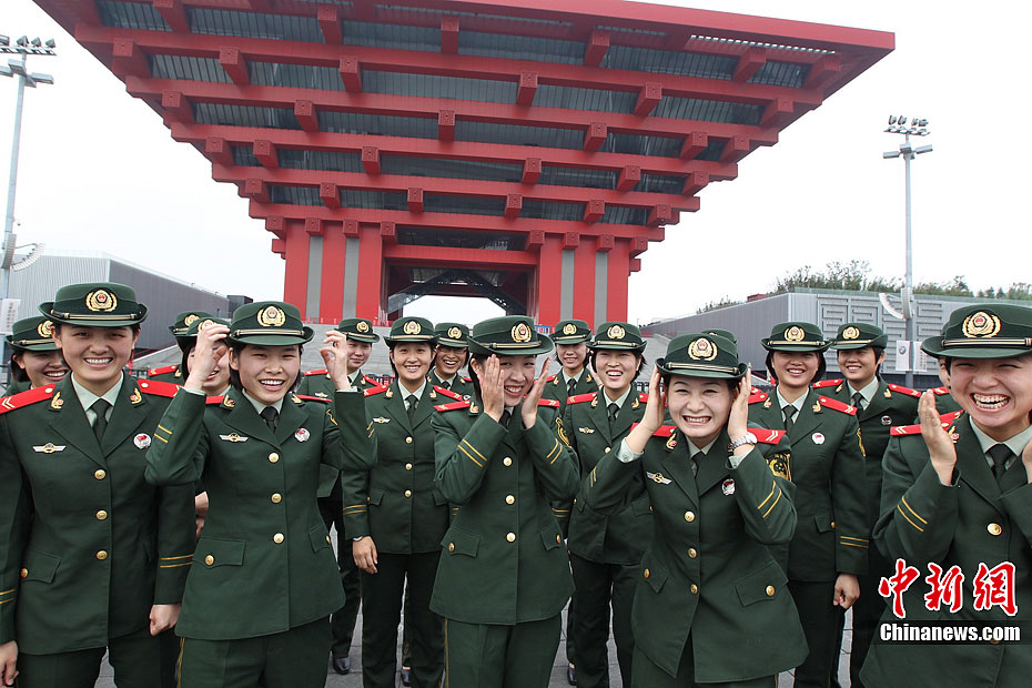 最后的世博女兵