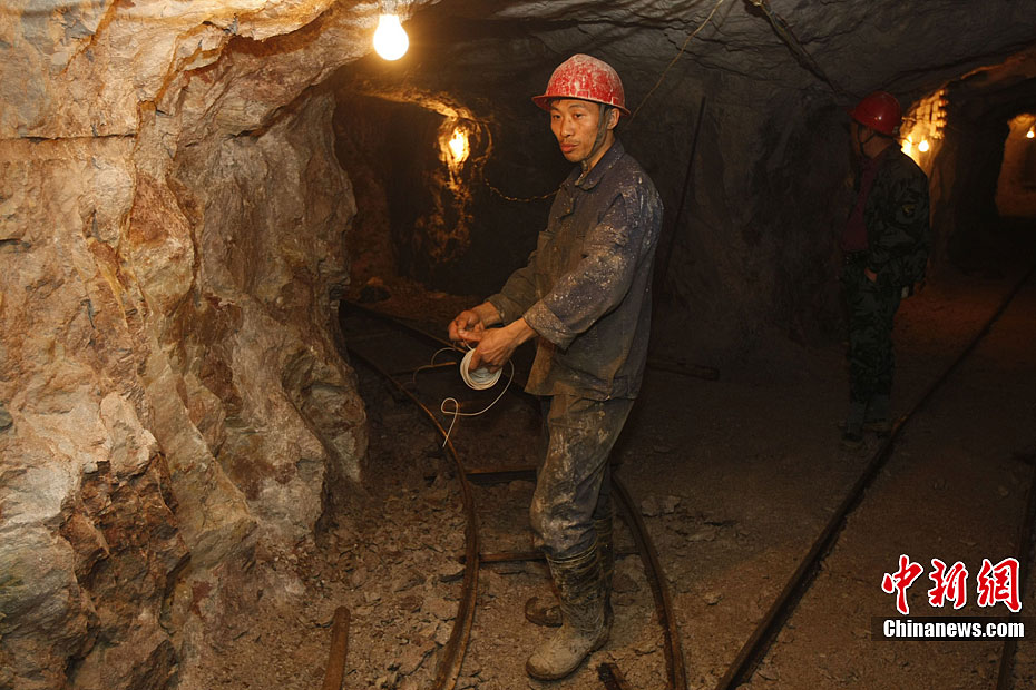 采石工的"地下"生活