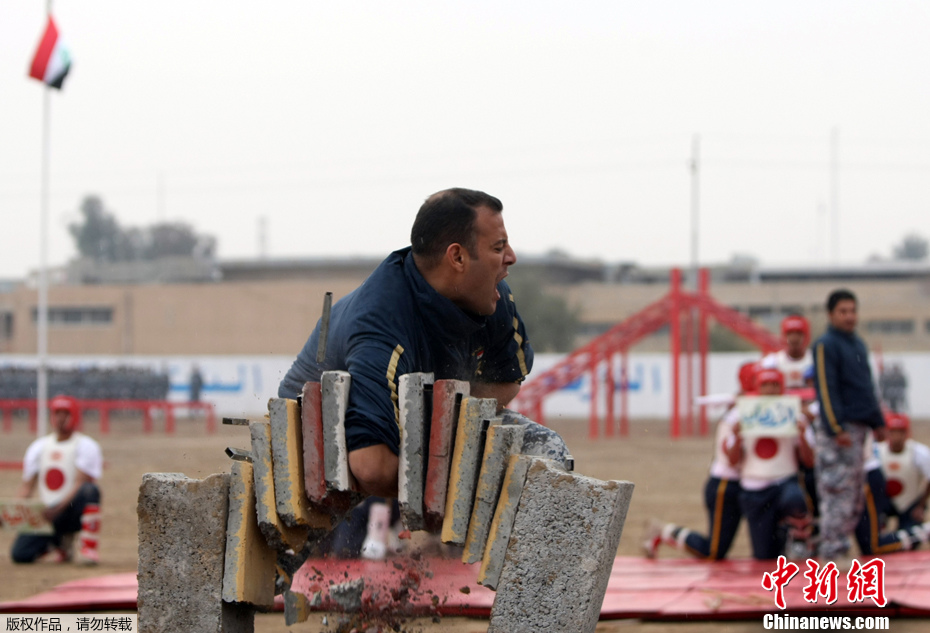 �����˾���ѧԺ���б�ҵ���� ����չʾ��ʷ׳�