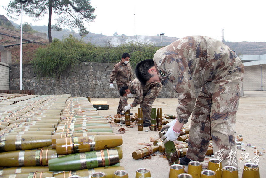 走近中国拆弹兵