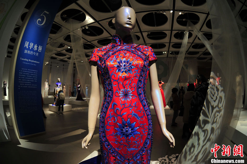 中国百年旗袍展在京开幕