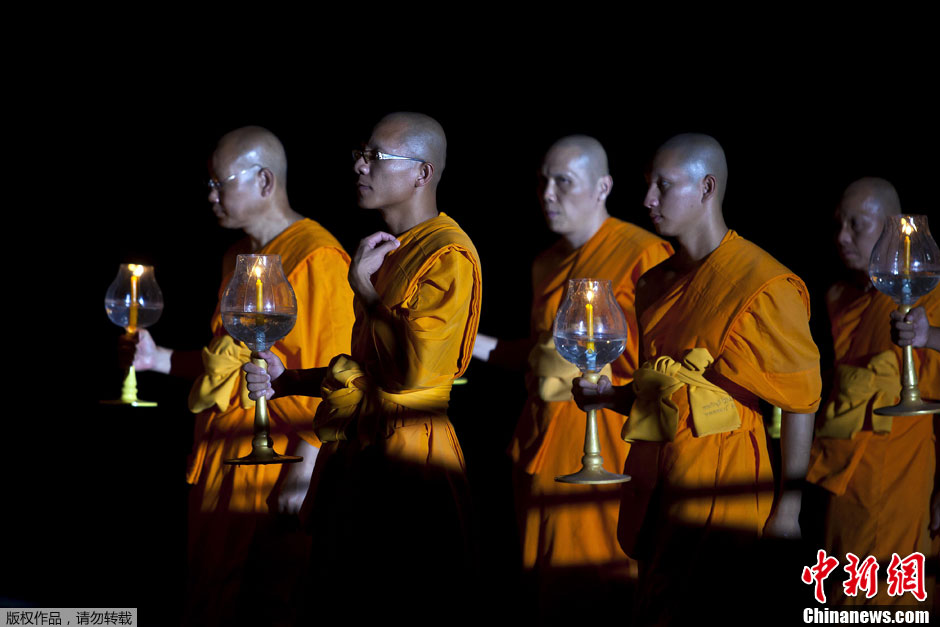 ̩��ǧ��ɮ��ȼ���о���ף����