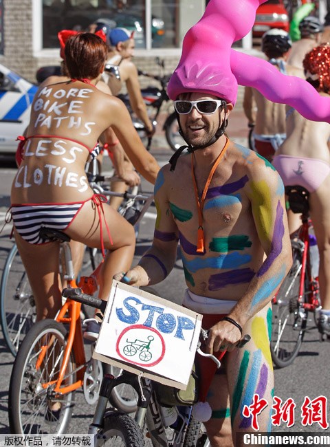 �Ϸ����������г�� ������ɫ����