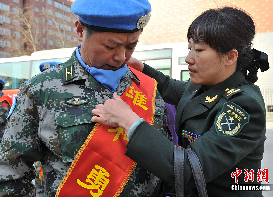 中国第13批赴利比里亚维和医疗分队出征35