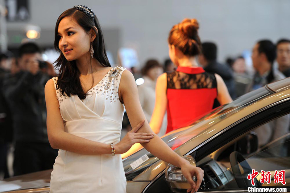 �½��ٰ촺����չ ��ģ���������ڶ�