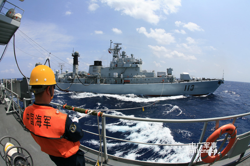 海军微山湖舰成为海上名符其实多面手