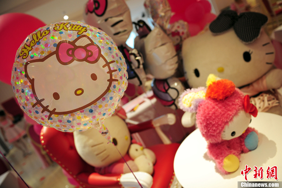 Hello Kitty��������仧���� ��˿����ħ�÷�ɫ����