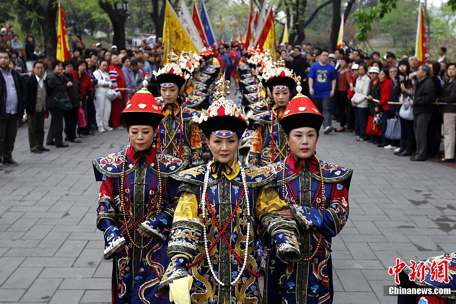 Ů�Լ��䡰����ʢ�䡱���ֱ���