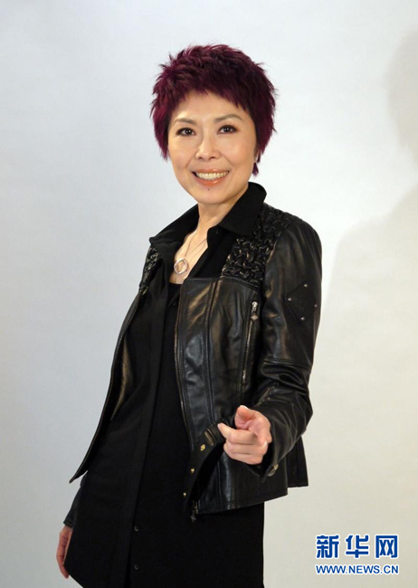 关菊英9月断背嫁亿万富婆只想找个好伴不分男女