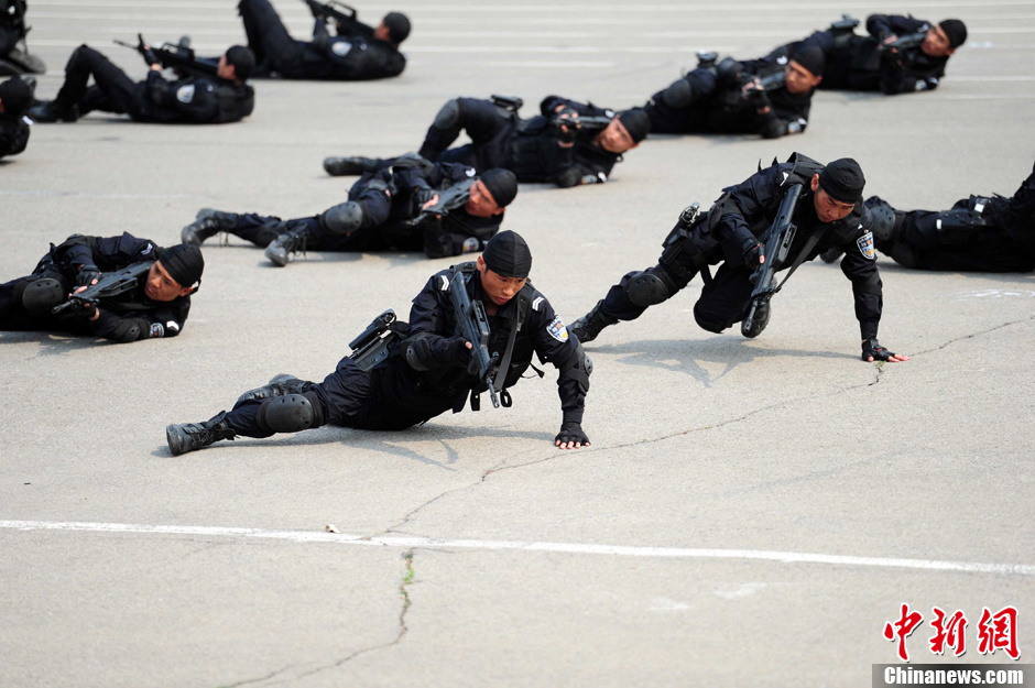 辽宁特警苦练精兵