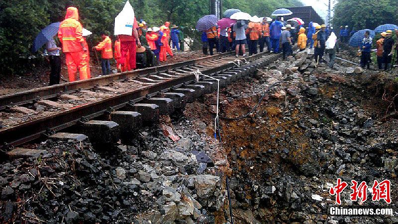 �����ٵ���������·�г��ж�