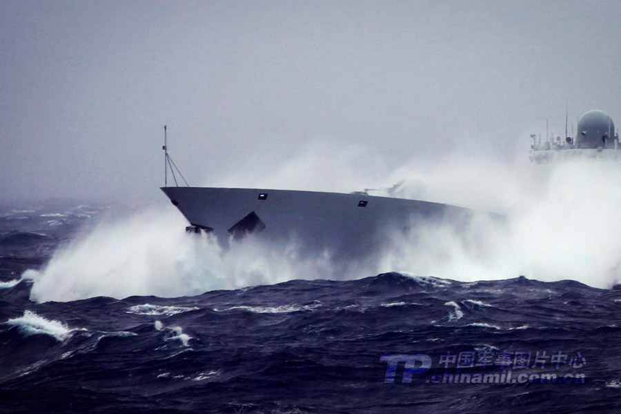 东海驱逐舰队乘风破浪