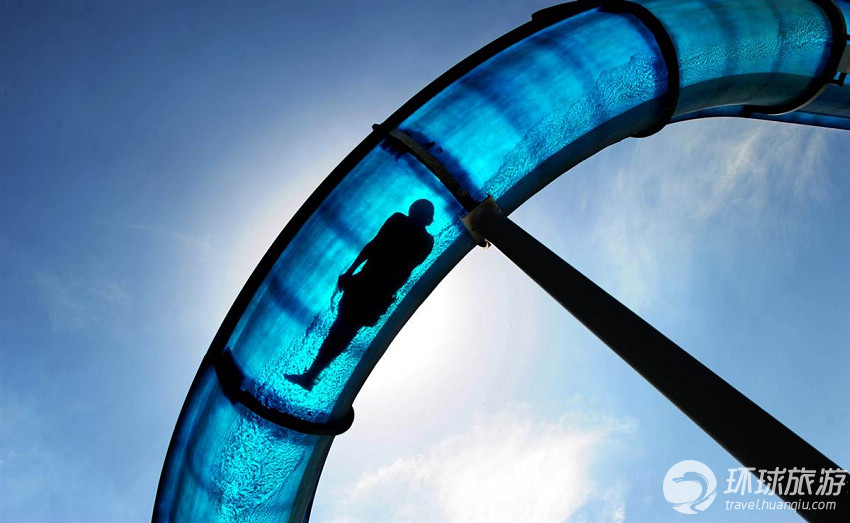 全球夏日消暑百态――水滑梯