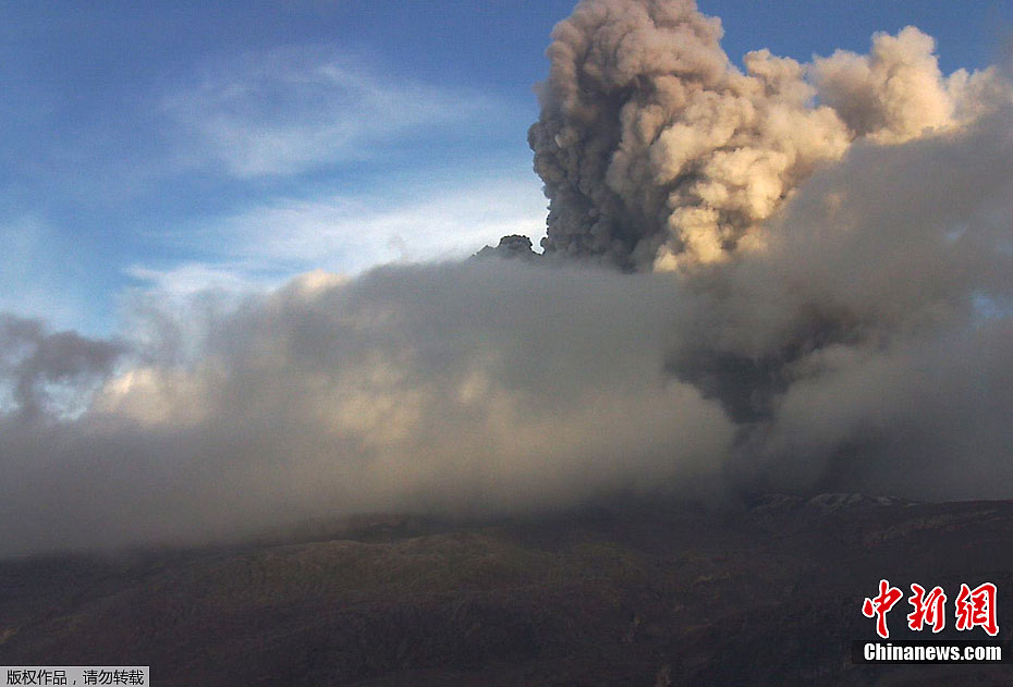 哥伦比亚鲁伊斯火山喷发