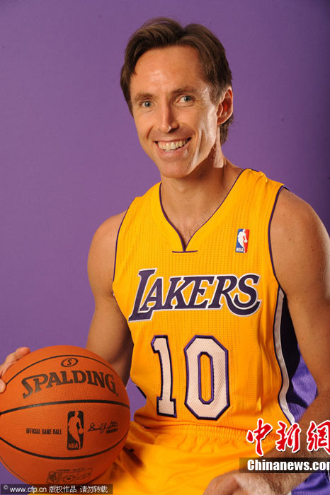 纳什加盟洛杉矶湖人拍摄写真诠释篮球老男孩