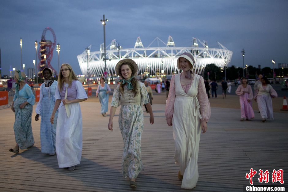 伦敦奥运会开幕式彩排现场的复古风