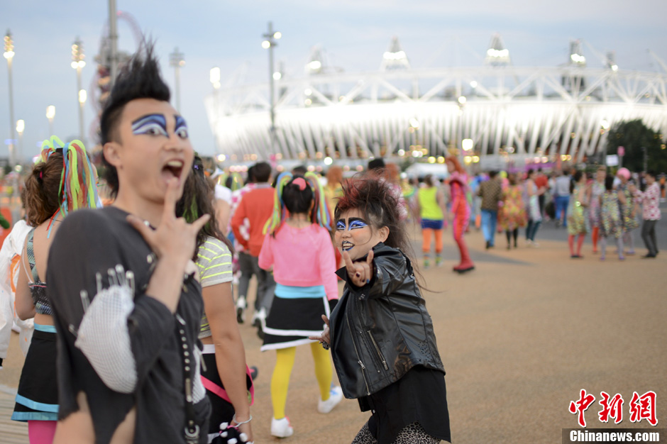 伦敦奥运开幕式演员中的华人面孔