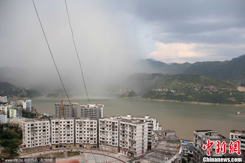 ʵ�����챩�����ȫ���� ������ɳ����Ϯ 