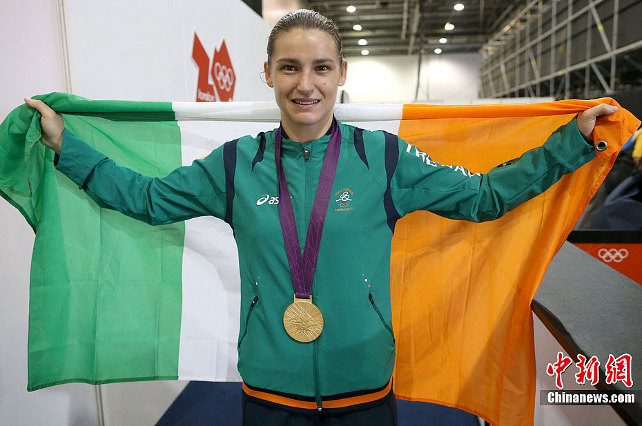 2012年伦敦奥运会女子拳击60公斤级比赛,爱尔兰选手凯蒂·泰勒战胜