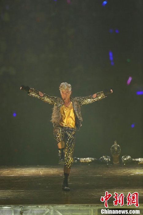 郭富城百变造型亮相台北小巨蛋