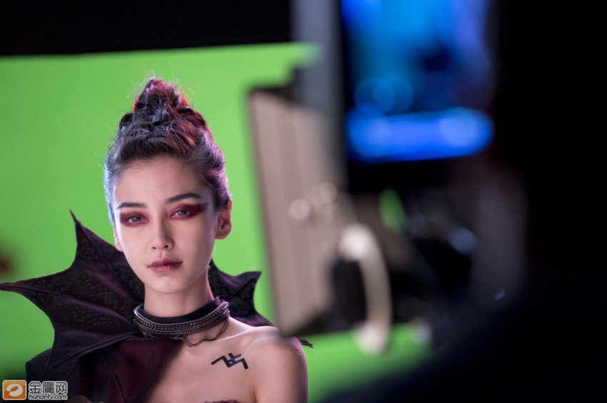 疯魔万千少男少女的电影女神 angelababy(杨颖)及韩国型男崔豪进(jin)