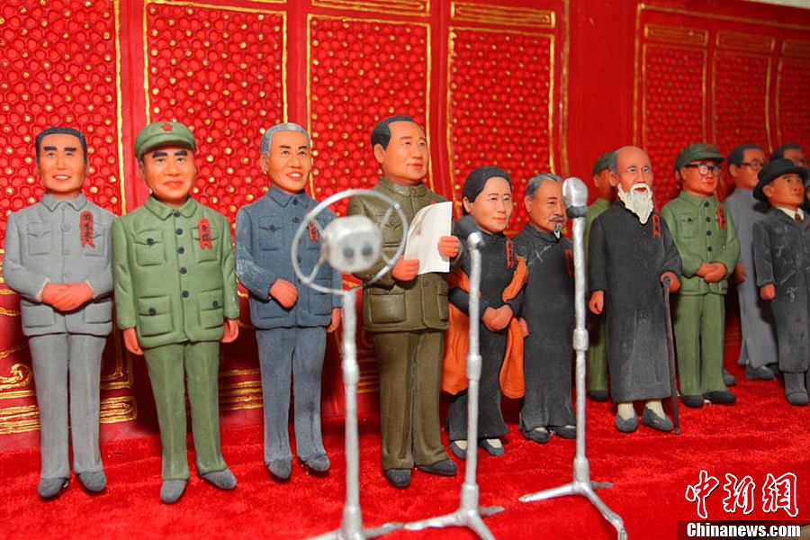 长春市民用面塑再现开国大典盛况
