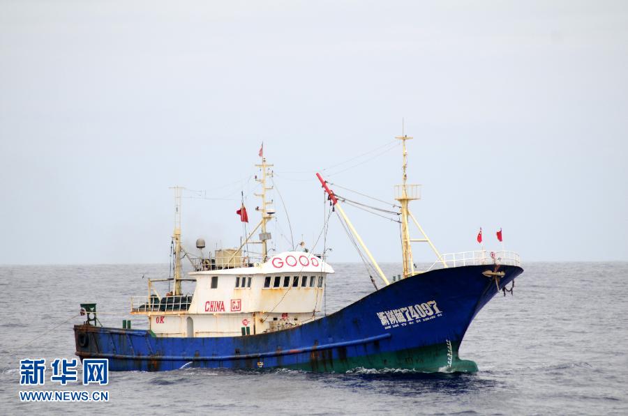 中国渔政船钓鱼岛巡航 反击日方干扰