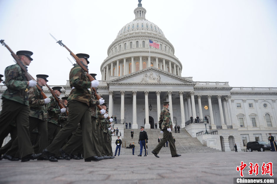 美军举行奥巴马就职阅兵彩排