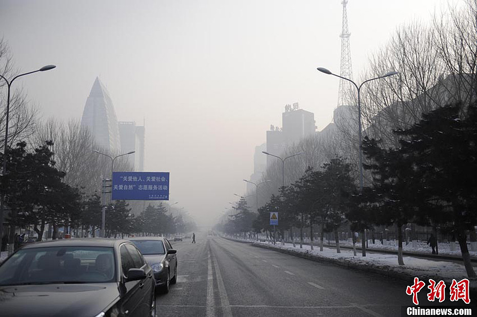 长春再遇严重雾霾天气15