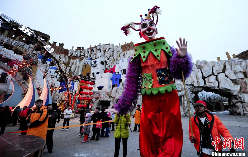 百艺闹春欢乐节北京欢乐谷开启