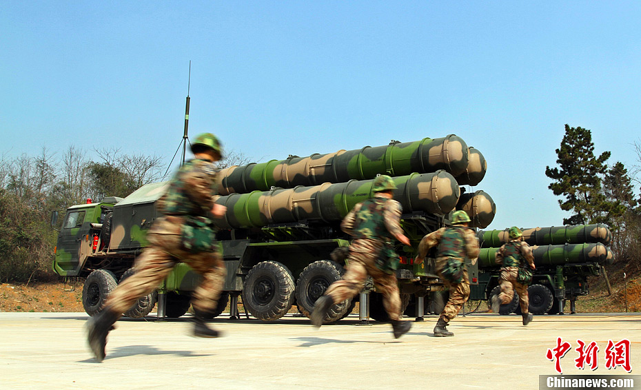 广空导弹某旅开展真演实抗训练15