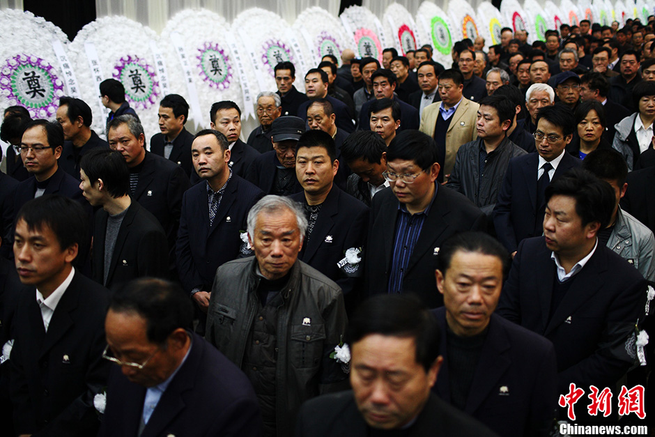 万名民众送行吴仁宝