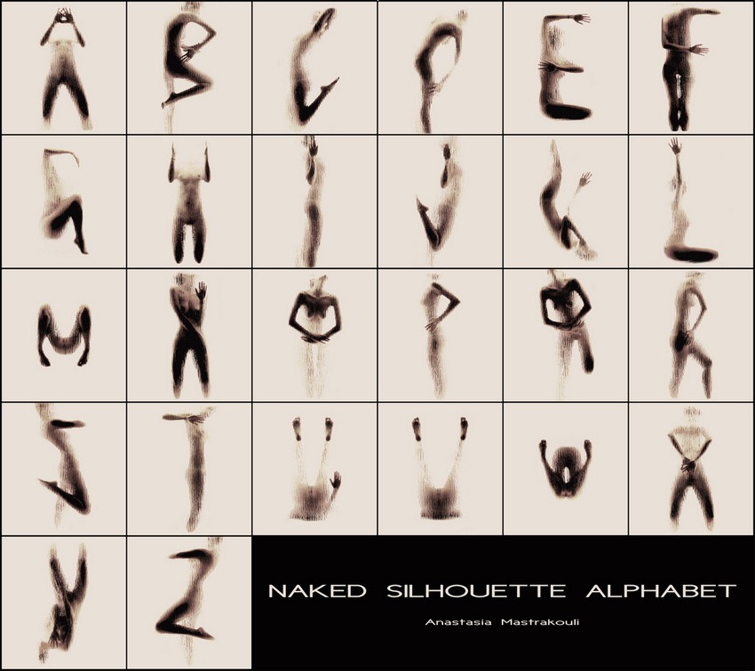 裸体呈现英文字母剪影