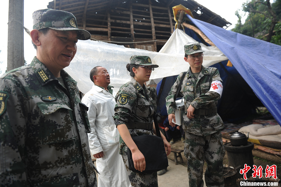 成都军区总医院芦山灾区每日“无死角”巡诊中新网