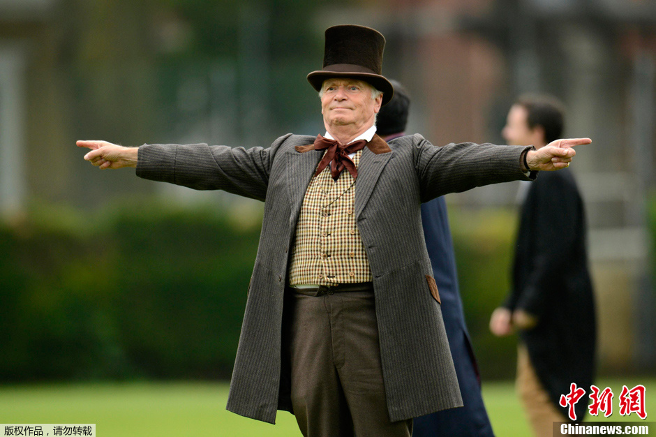 英国 绅士 板球比赛重现维多利亚时代风情 中新网 英国 绅士 板球比赛重现维多利亚时代风情 中新网