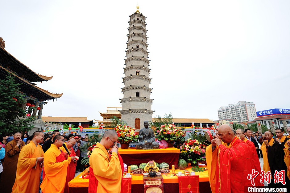 鸠摩罗什寺举行舌舍利塔修复开光仪式