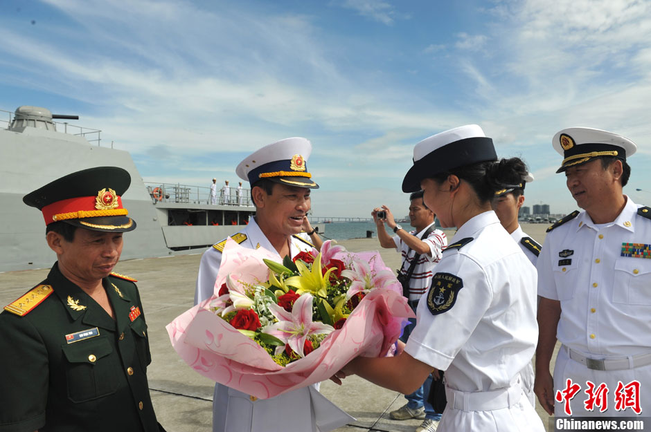 越南海军舰艇编队访问湛江