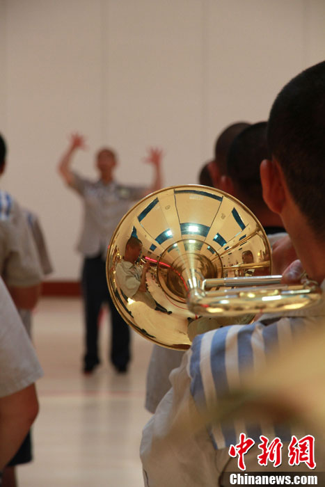 探访鲁南监狱高墙铁窗里的艺术节