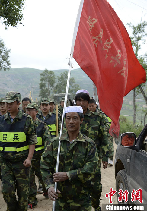 甘肃定西地震：少数民族民兵参与重灾区救援