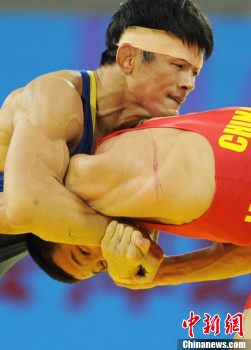 全运会男子自由式摔跤66公斤级甘肃选手夺冠