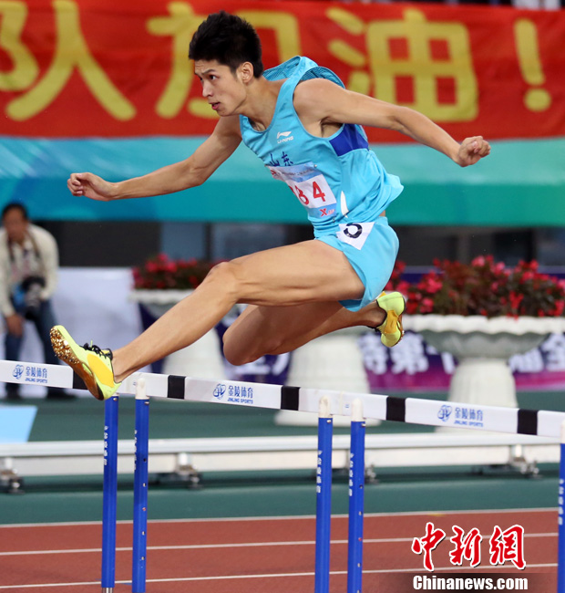 全运会田径男子400米栏决赛程文获得冠军