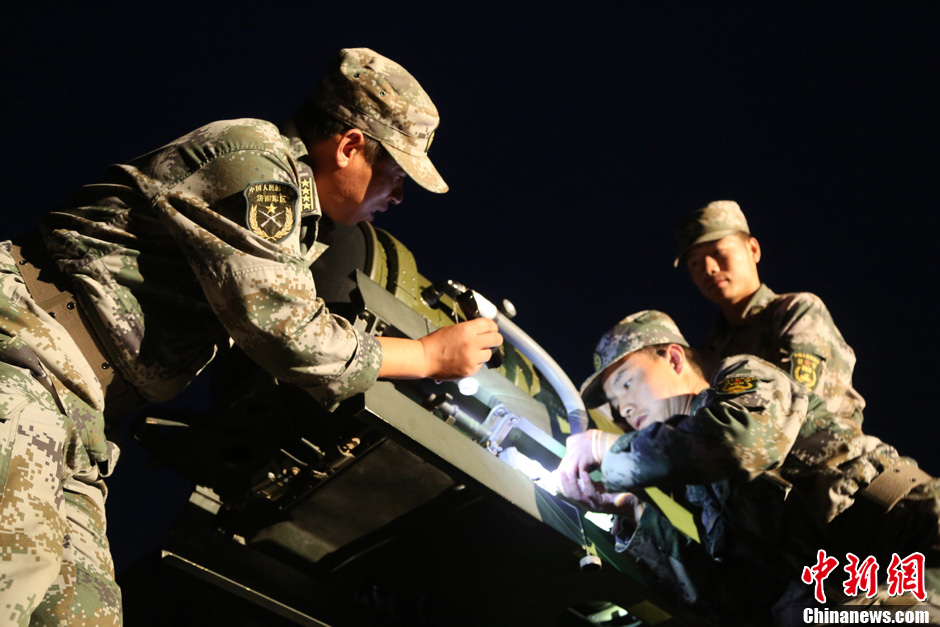 陆军第54集团军防空旅参加实弹对抗演习