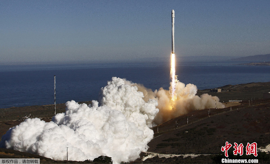 美私企发射新一代猎鹰9号火箭