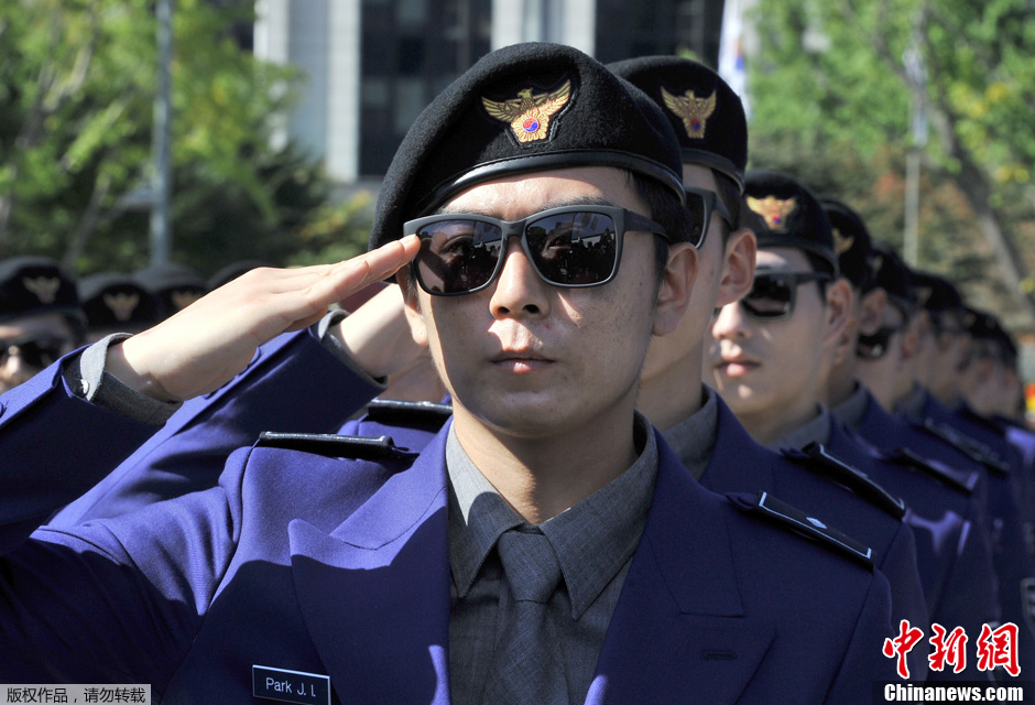 韩国观光警察上岗保护外国游客