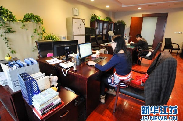 劳保用品批发：工业安全的守护者